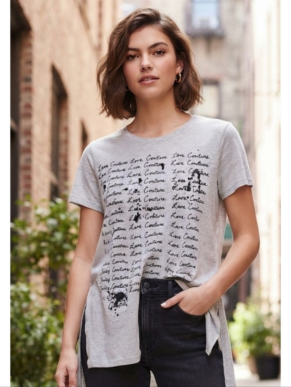 Juicy Couture " Love couture" high slit gray tee Size L